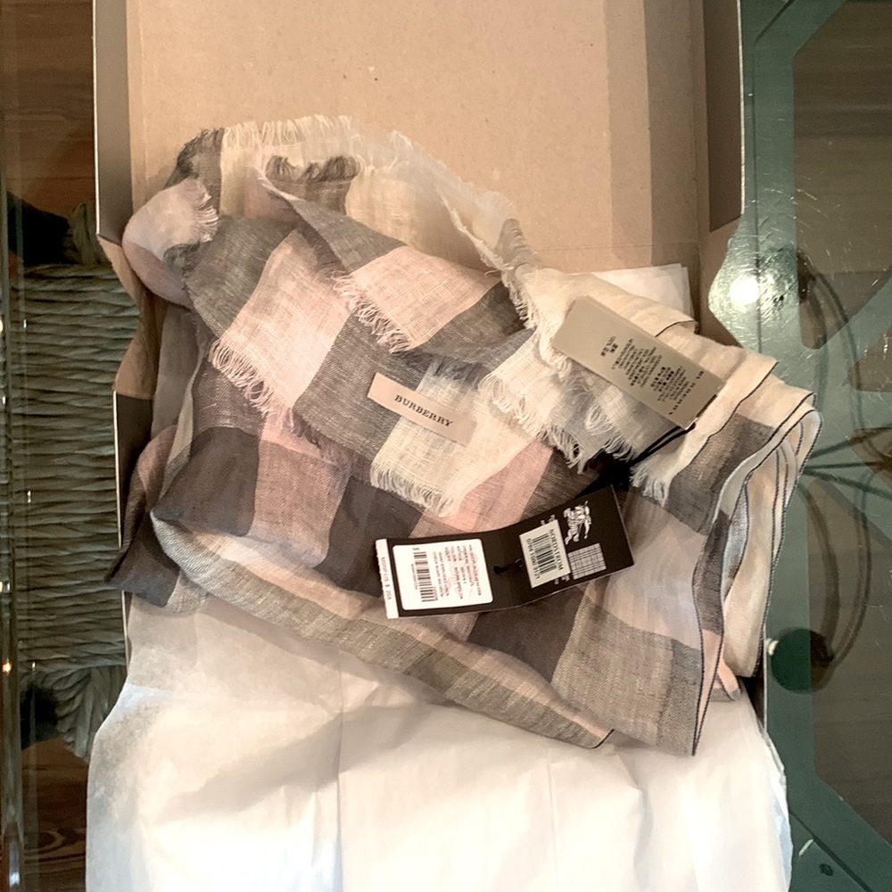 COPY - Burberry Scarf